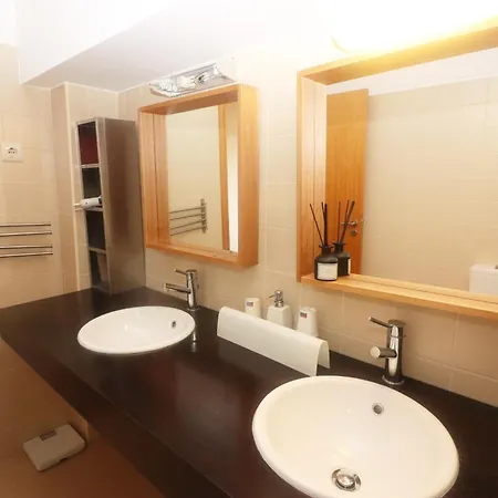 Casa De Vilarinho By Geres Casas Bouro