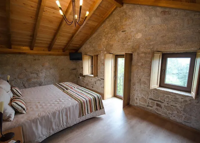 Casa De Vilarinho By Geres Casas Bouro